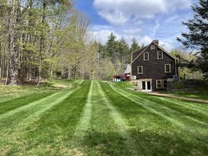 Lawn Care in Holden, MA (1)